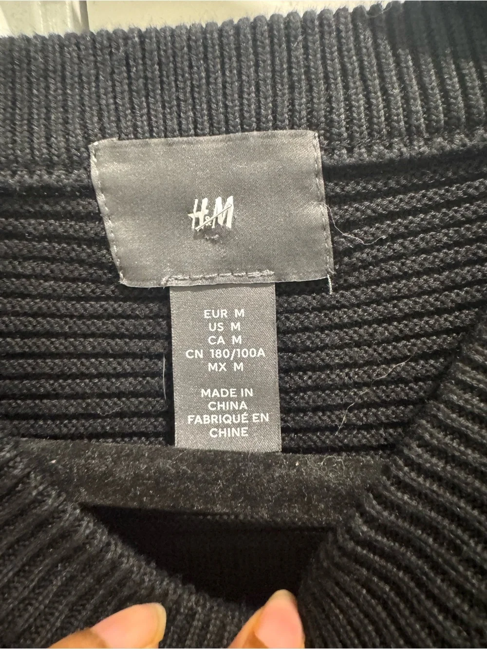 H&M Men’s Black Ribbed Crewneck Sweater - Textured Knit
